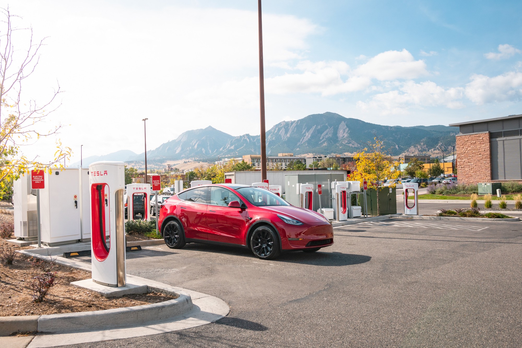 Tesla Charging Station Planned for Sutherlin
