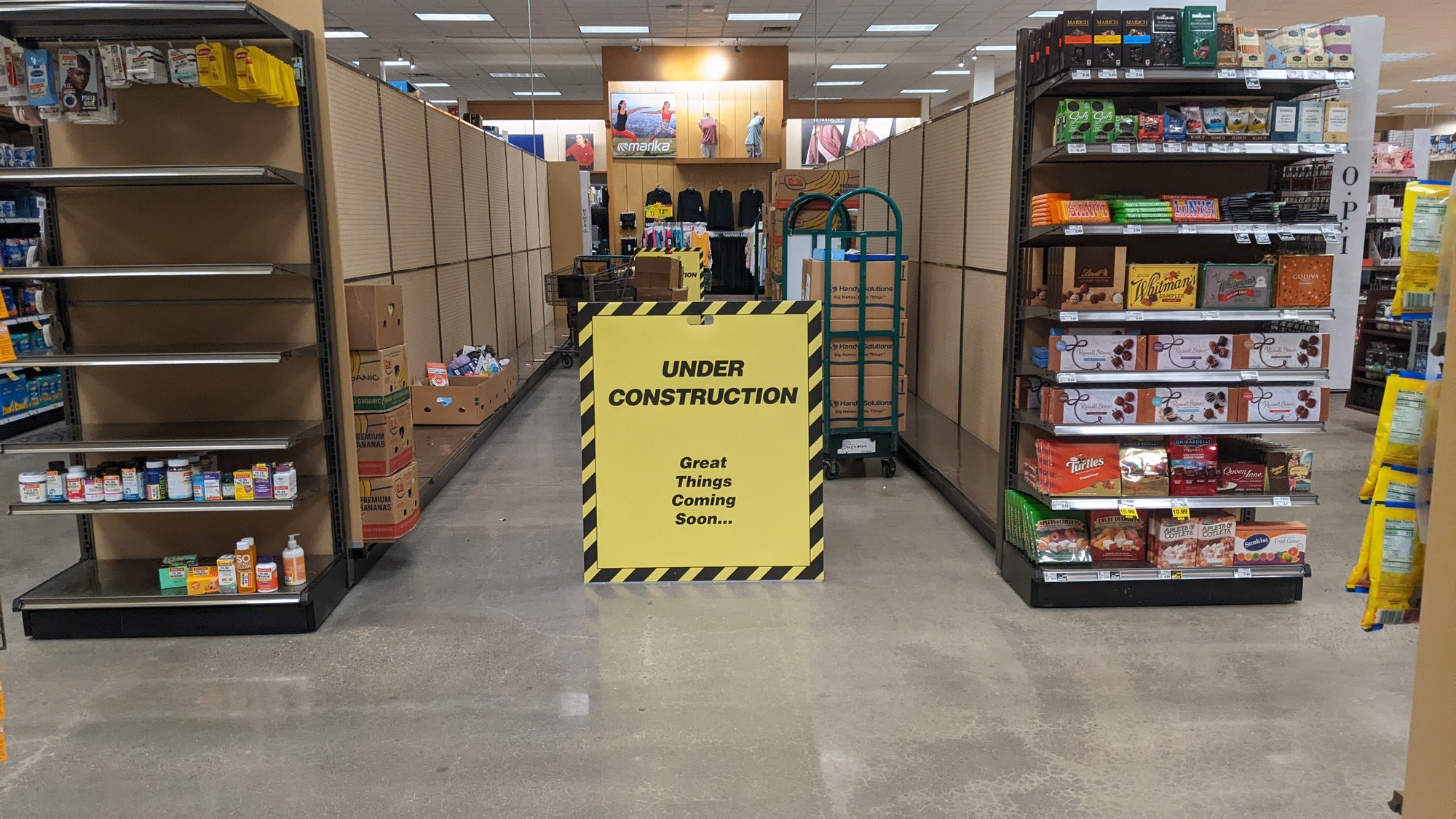 Fred Meyer Renovating